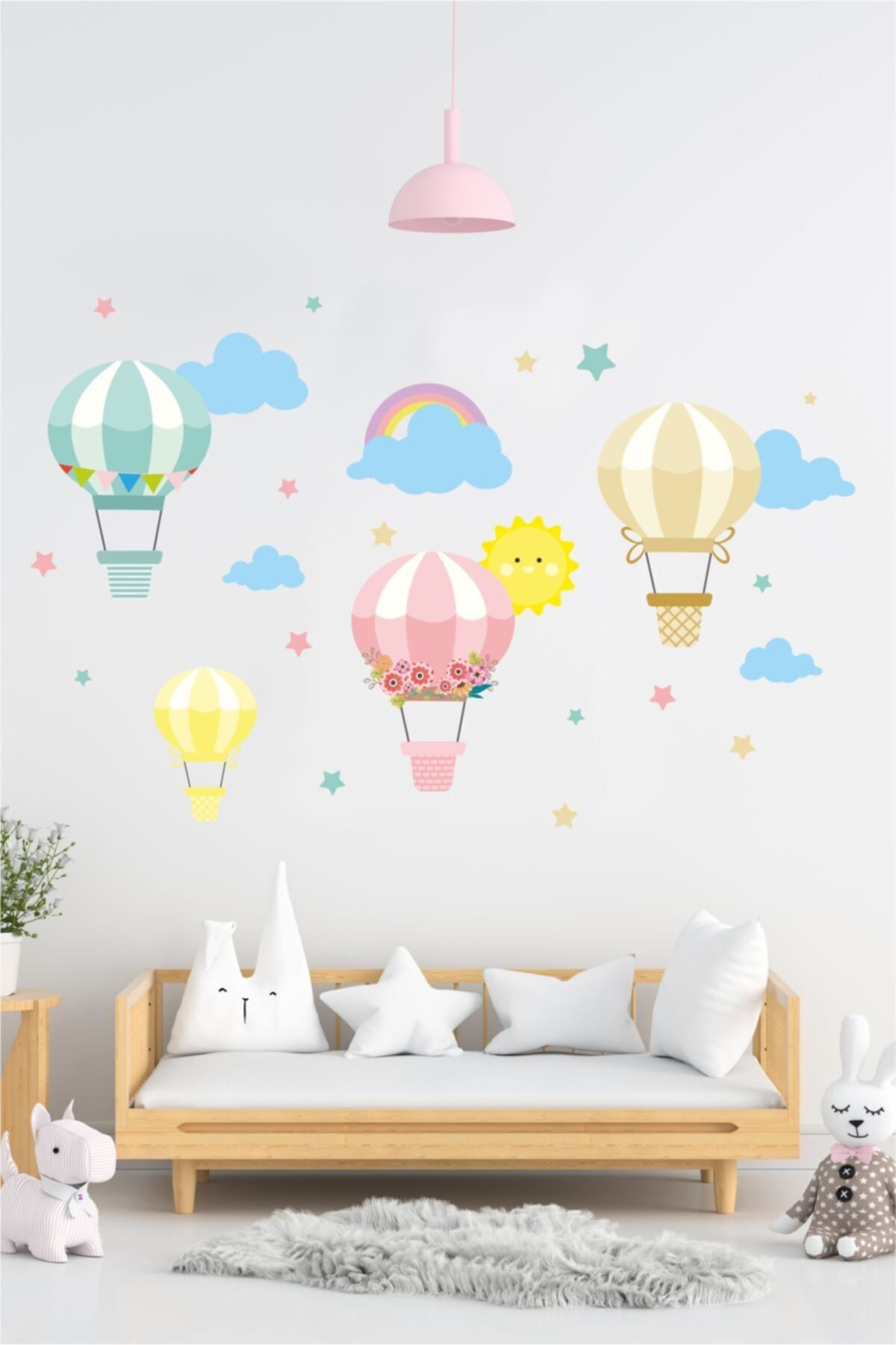 Renkli Balon Uçuşu Çocuk Odası Sticker