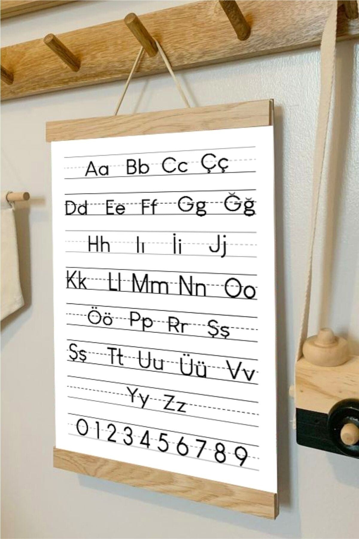 Alfabe Ipli Askılı Kanvas Poster